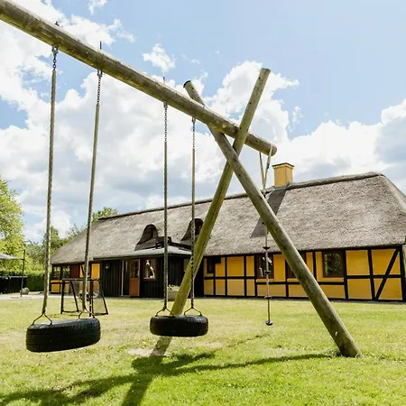 別荘 Timber House With Sauna And Activity *